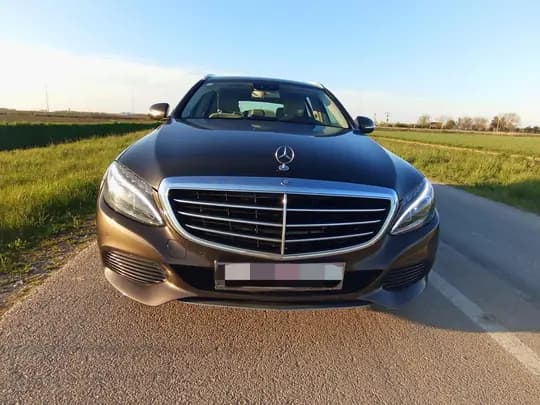 Mercedes C-klasa 220d T-model*REGISTRIRAN GODINU DANA* FULL LED, Parktronic