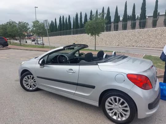 PEUGEOT 207 CC