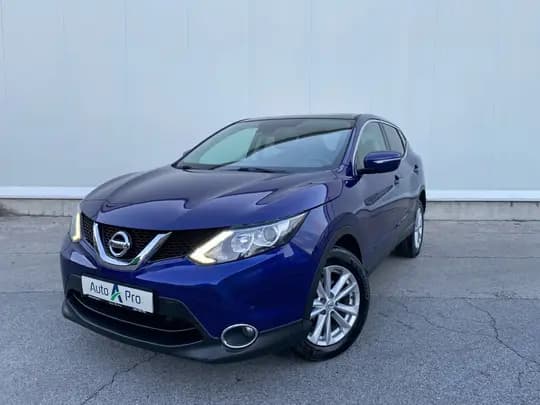 Nissan Qashqai 1.5 DCI*Veliki servis*Reg3/2027*Pano*Navi*Alu17*Keyless