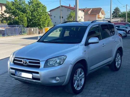 TOYOTA RAV 4 2,2 D •• 4x4 / REDUKTOR •• KUPLJENA U HRVATSKOJ •• FULL OPREMA ••