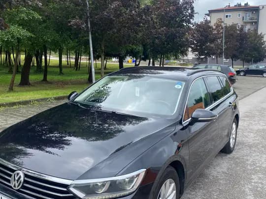 Passat karavan 2015 .2.0 tdi,110 kw,garaziran i uredno servisiran,reg godinu dana 