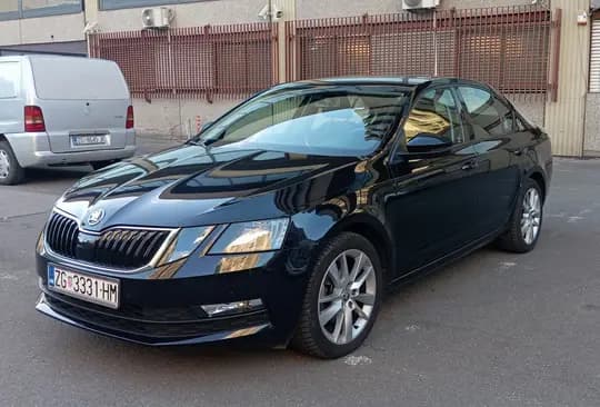 Škoda Octavia 1,5 TSI, 150 ks, samo 54800 km, reg. do 11/26