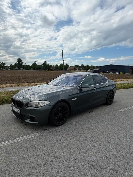BMW Serija 5 2012. god – Automatik, kompletna servisna povijest, kuka