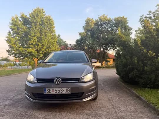 VW Golf 7, 1.6 TDI BMT DSG, kamera, radar, napravljen veliki servis, garažiran, TOP oprema, 2017. g.