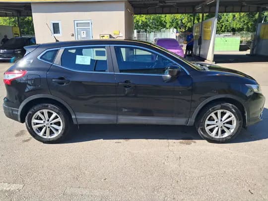 Nissan Qashqai 1,6 DCi 130ks, Connecta, 2017, (veliki servis, kuka, nove gume) 15350 eura