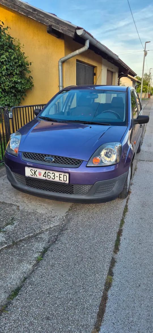 Ford Fiesta 2006. god, 1.25 benzin, klima, reg. do 04/2027