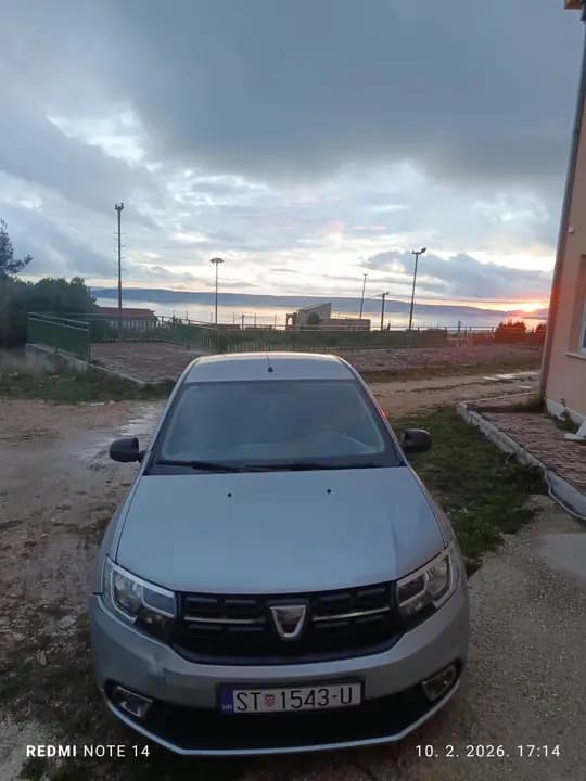 Prodaje se Dacia Sandero 1.0 tce + originalni plin. Prvi vlasnik