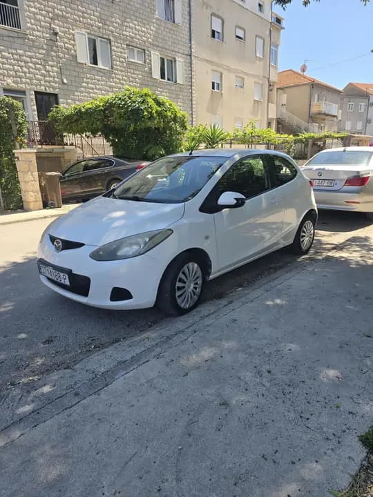 Mazda 2 - 1.4 - 2009 godište