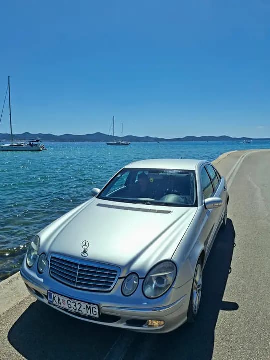 NA PRODAJU E KLASA MERCEDES