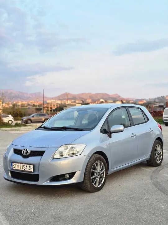 TOYOTA AURIS 2.0 d4d