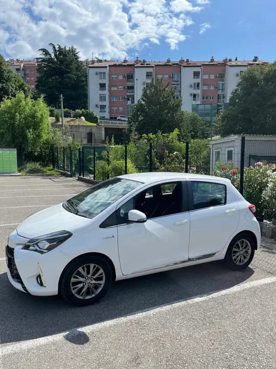 Toyota Yaris Hybrid automatik samo 41tkm