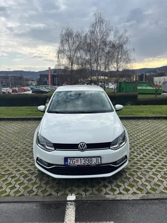 VW Polo 1.4 TDI 90 KS Lounge, prva registracija 2016., 182.922 km.  Registriran do 09/2026