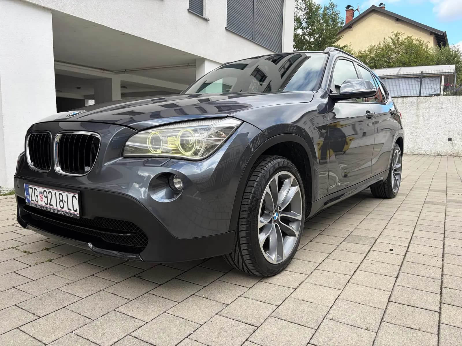 BMW X1 2.0d Xdrive,AUTOMATIK,SPORT OPREMA,REG. 6/2027