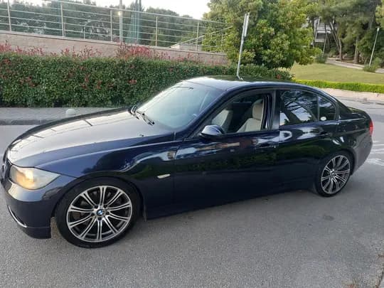 BMW  E90 320D 