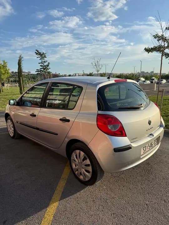Renault clio III - 1.2 16V