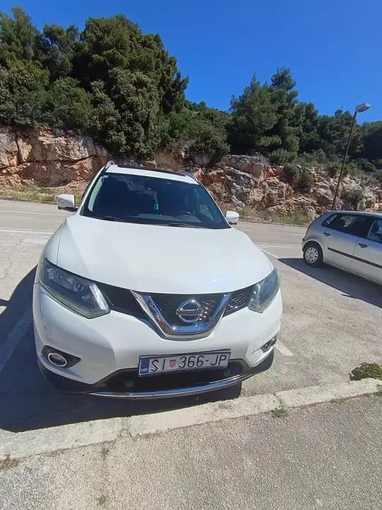 Nissan x trail