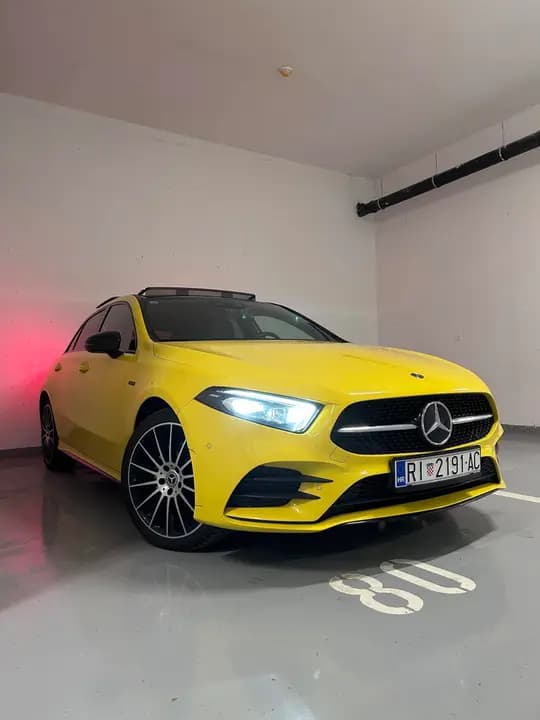 Mercedes-Benz A250e