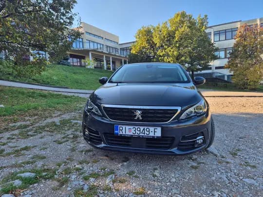Peugeot 308 style,2019. god, veliki servis, 49000km, 131ks