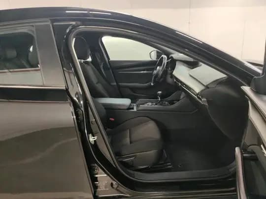 Mazda 3 G122 Skyactiv 2.0 benzin mild hybrid, 11mj2023g, 61tkm,reg.04 /27,18.900 eura