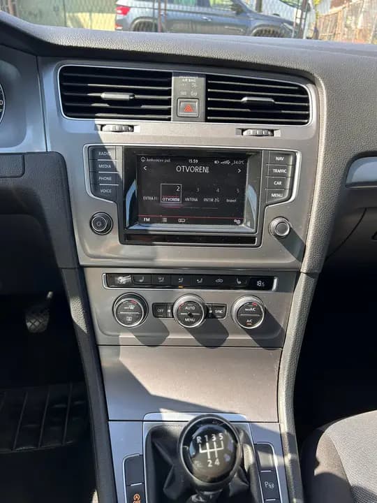 GOLF VII