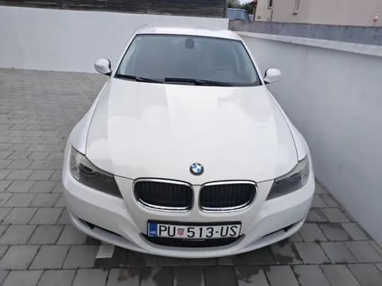 BMW 318i LCI~HR auto~