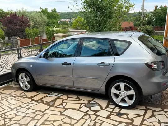 Mazda 3 1.6 reg. 06/2027