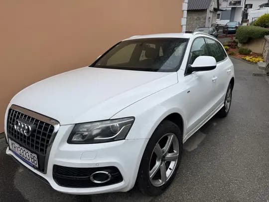 Audi Q5 3x S line**7750eura**