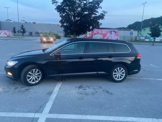 Passat karavan 2.0 Tdi,reg 1 godinu ,servisiran,nema ulaganja 
