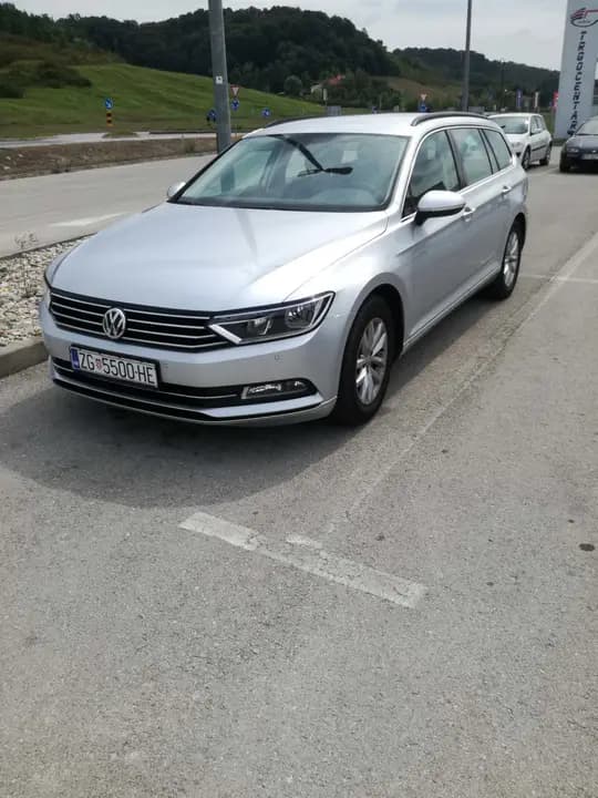   Prodaje se Passat 2.0 TDI, diesel, DSG, BMT, NAV, PDC, EU6, comfort, 10 mj / 2016