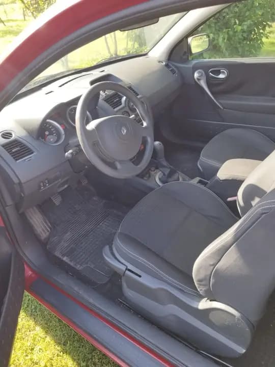 Prodajem Renault Megane 1.6 16V, 2005 godina, 139000km, registriran do 06/2027