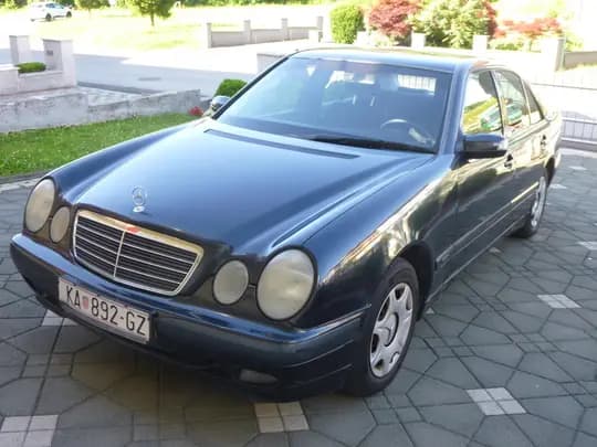 Mercedes-Benz E klasa 200 Classic