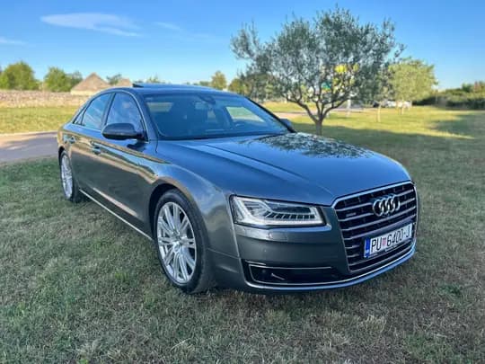 Audi A8 4.2 TDI QUATTRO. SERVISNA POVJEST MOGUĆA ZAMJENA