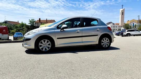 Peugeot 207 - 158000km