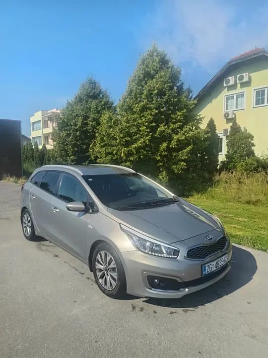 Kia ceed sportwagon 1.6 crdi 100 kW,2017g.nije uvoz 131 tkm