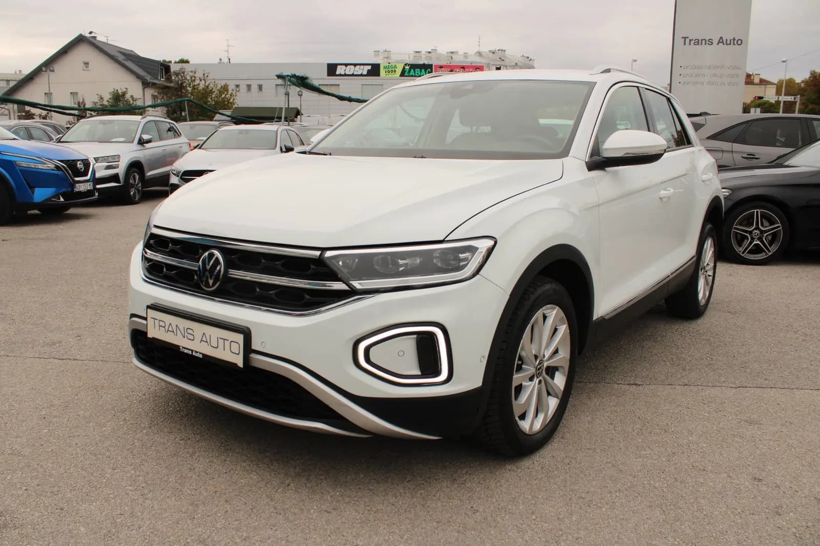 VW T-Roc 2.0 TDi DSG Style *LED, NAVIGACIJA*