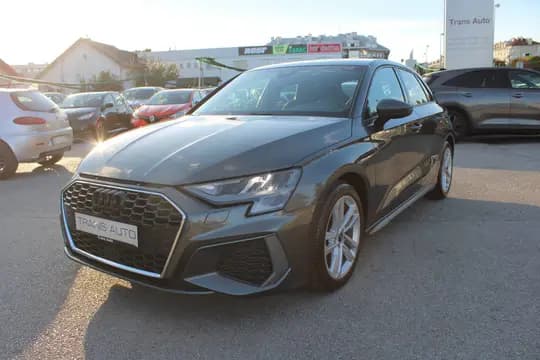 Audi A3 30 TFSi S-Line *LED, NAVIGACIJA*
