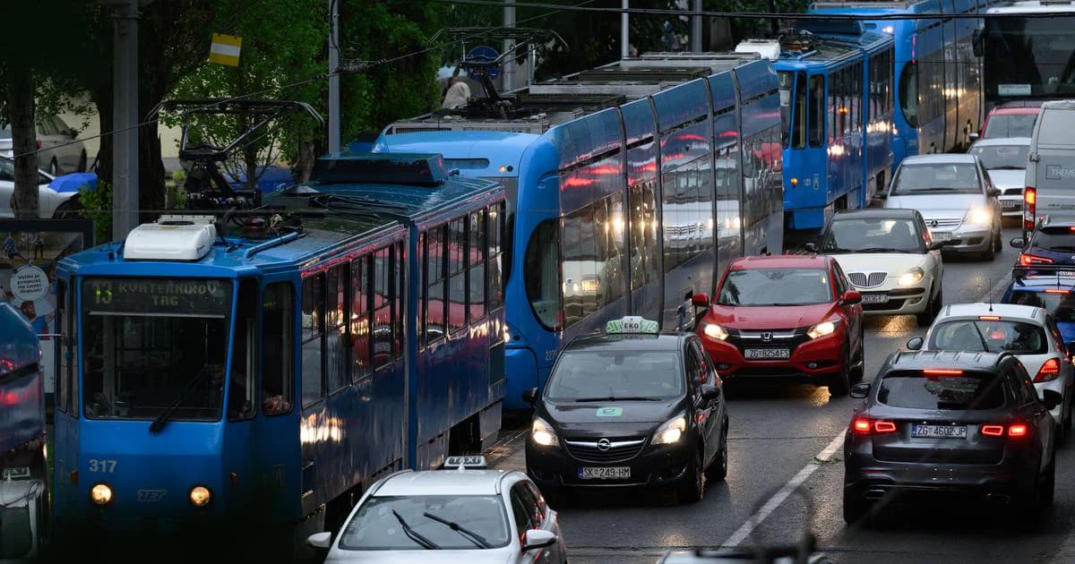 Sudari s pticama: Tko odgovara za štetu na vjetrobranskom staklu?