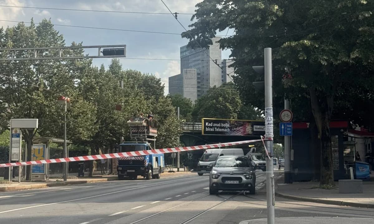 Savska cesta u Zagrebu djelomično zatvorena zbog popravka kontaktne mreže