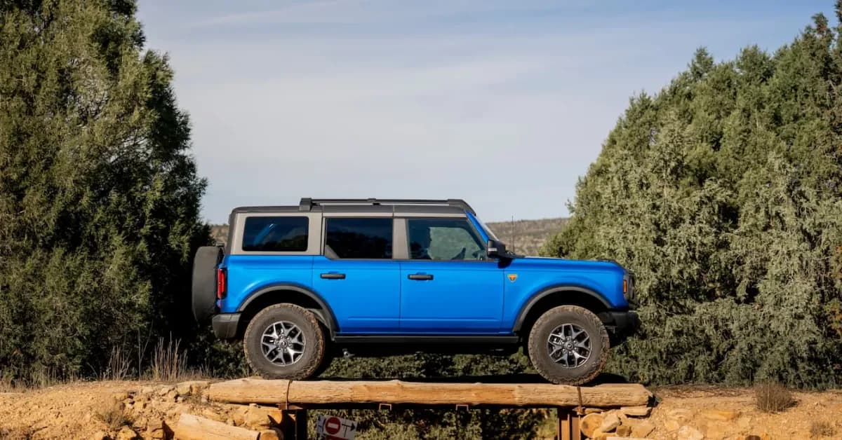 Ford i Geely udružuju snage u Europi: novi električni crossover i Bronco stižu u Valenciju