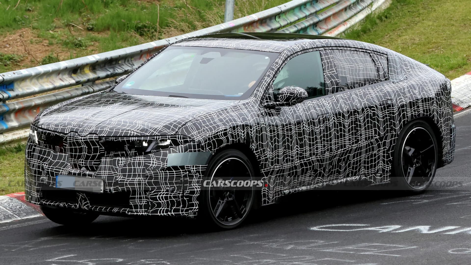 Novi BMW iX4: Električni kupe SUV stiže s dinamičnijim linijama