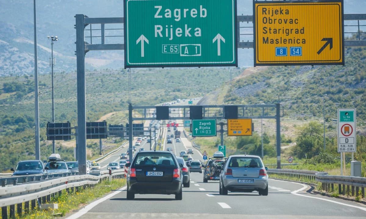 Putovanje automobilom na more: Provjerite koliko više plaćate gorivo na autocestama