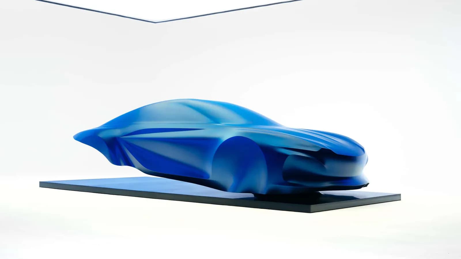 Alpine otkriva skulpturu koja najavljuje budućnost A110