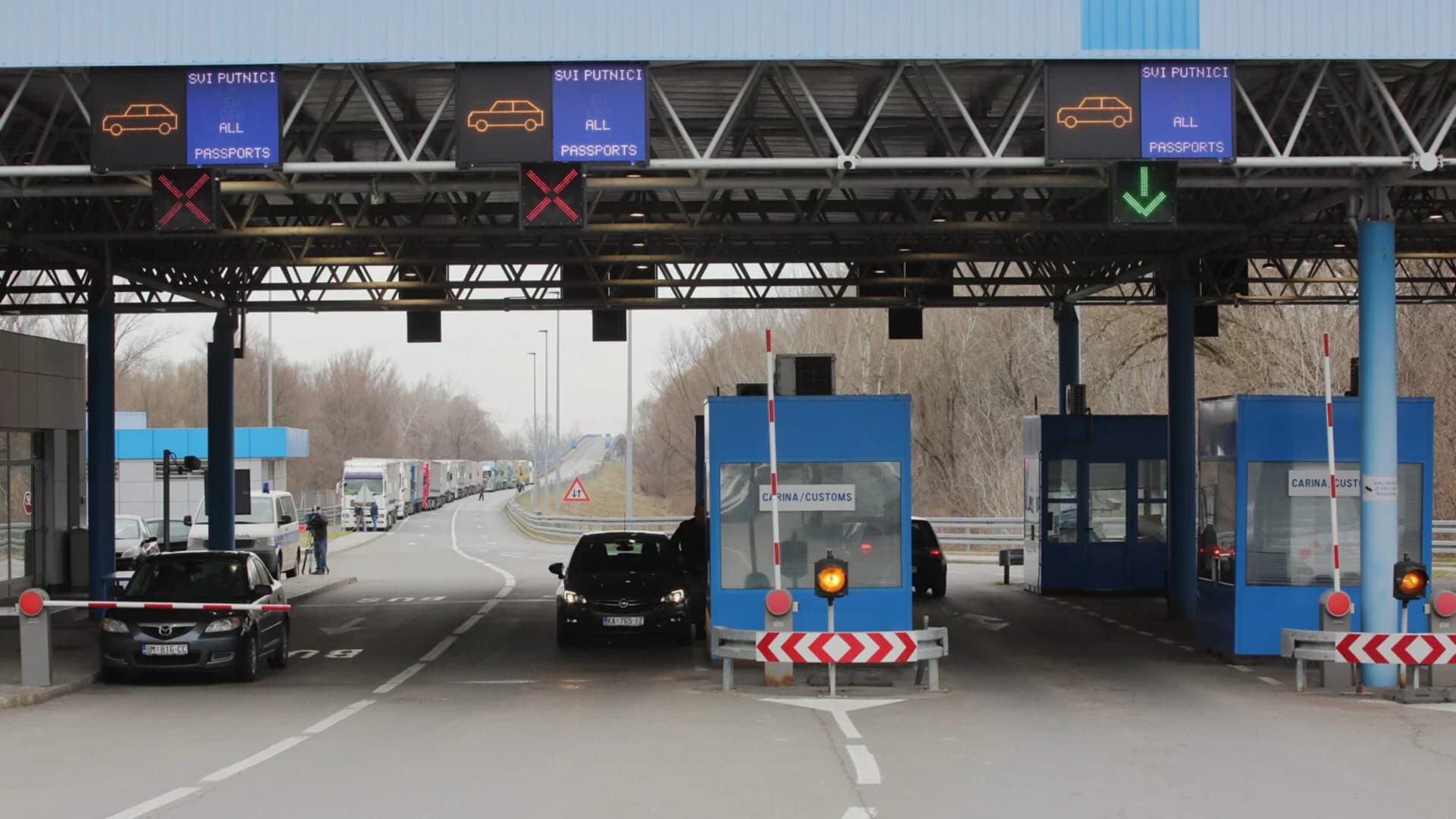 Državljanin Mađarske pokušao prokrijumčariti bombe u Hrvatsku