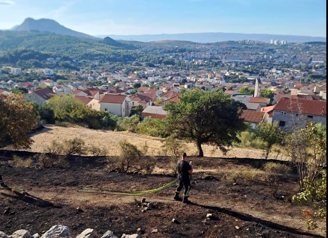 Gradonačelnik Solina nakon požara: "Vatrogasno vozilo nije moglo proći zbog uzurpacije javnog puta"
