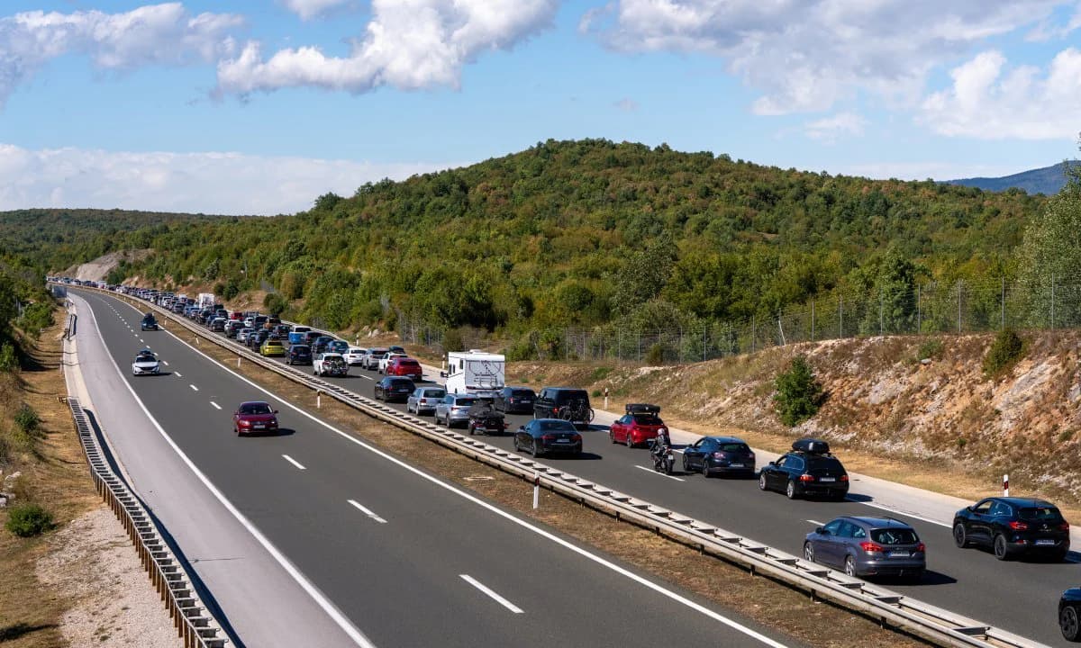 Mobilni nadzor na autocestama: Nova vozila i sustav Crolibertas od ožujka 2027.
