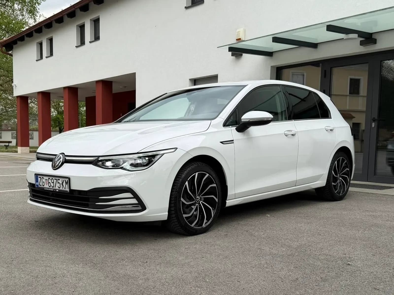 GOLF 8 2.0TDI DSG STYLE REG. GODINU DANA