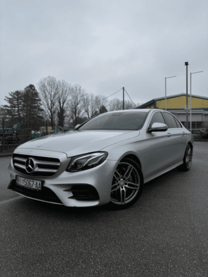 Mercedes-Benz E 220